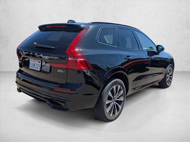 Used 2024 Volvo XC60 B5 Core w/ Protection Package Premier AWD/4WD image 5