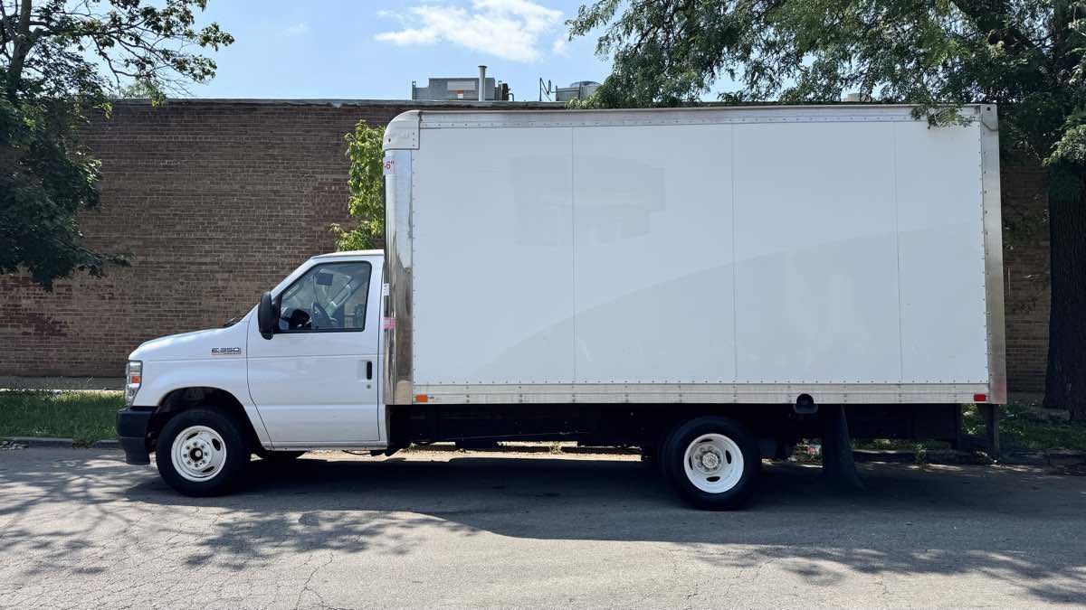 Used 2021 Ford E-350 and Econoline 350 Super Duty w/ Power Windows & Locks Group RWD image 3