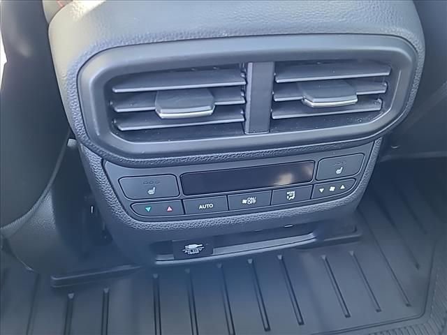 Used 2025 Honda Pilot Black Edition image 21