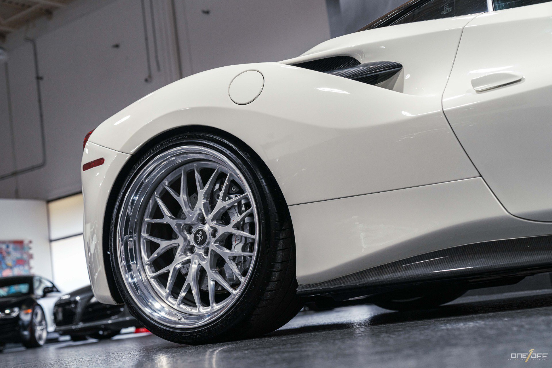 Used 2016 Ferrari 488 GTB RWD image 19