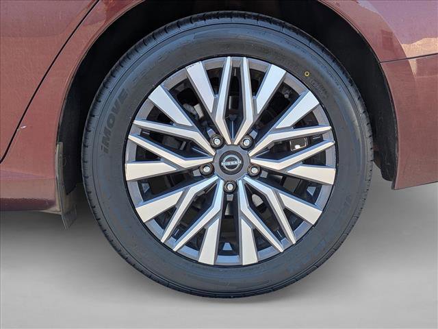 Used 2023 Nissan Altima 2.5 SV FWD image 22
