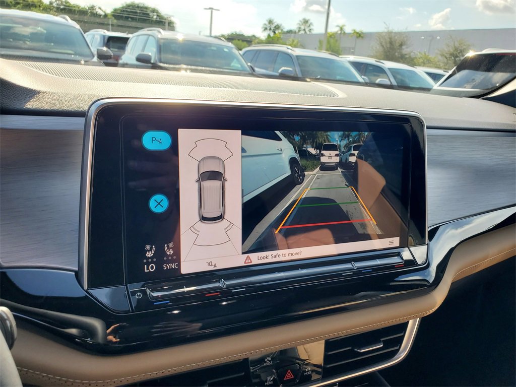 New 2026 Volkswagen Atlas Cross Sport SE image 11