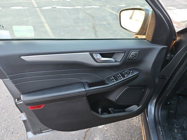 Used 2023 Ford Escape Platinum image 21