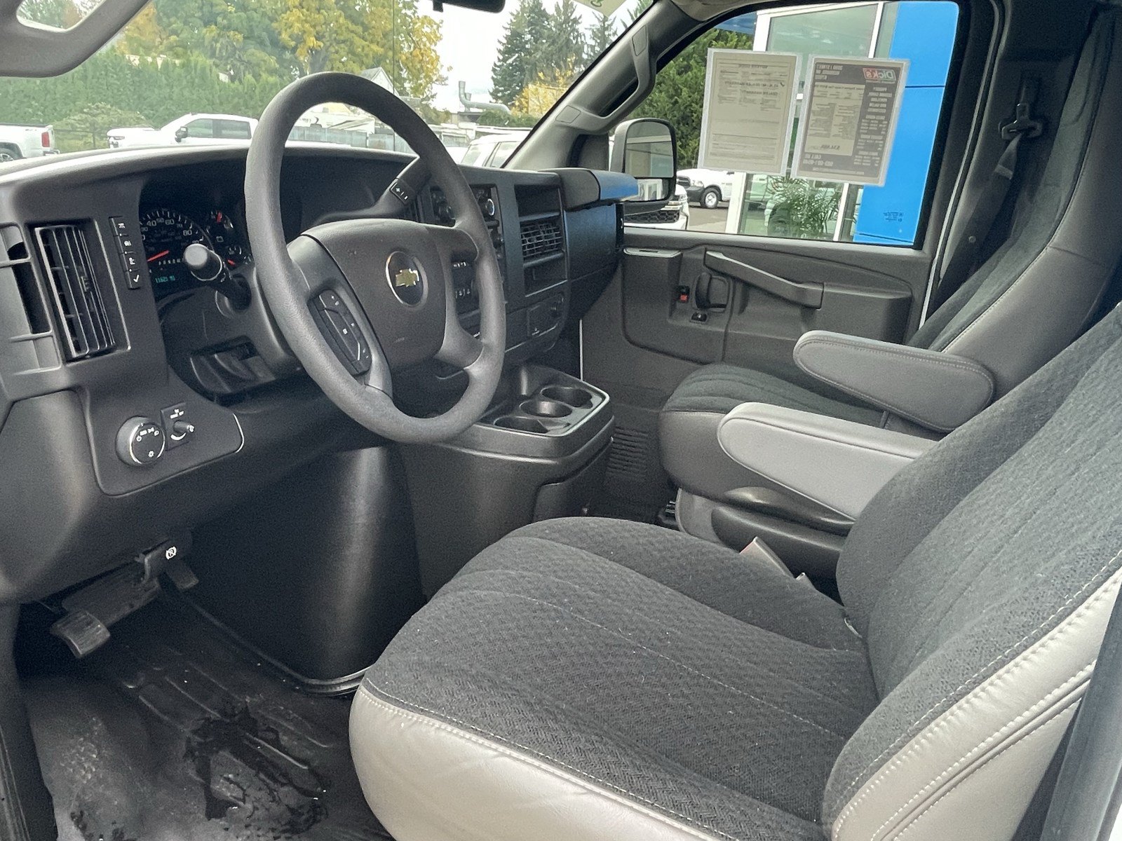 Used 2025 Chevrolet Express 2500 w/ Driver Convenience Package RWD image 10