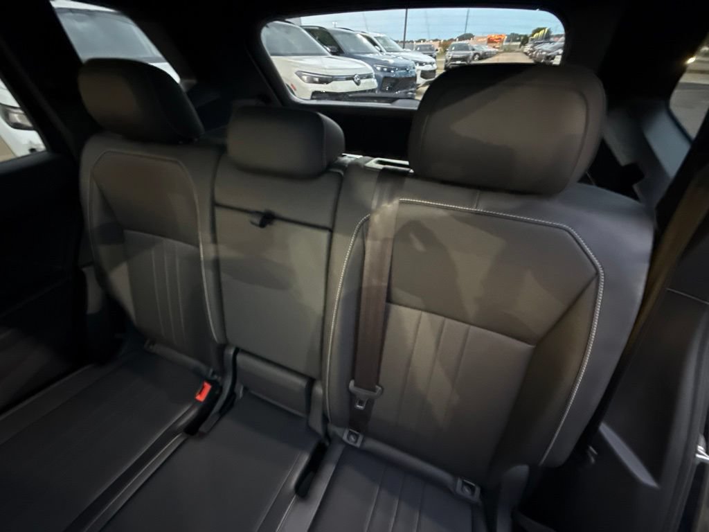 Used 2023 Volkswagen Tiguan SE R-Line AWD/4WD image 27