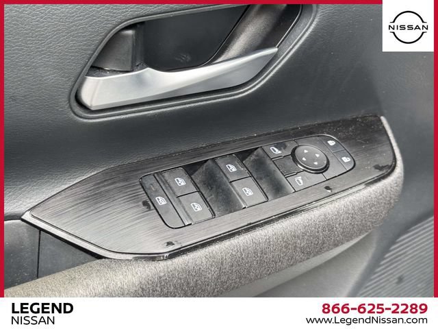 Certified 2025 Nissan Kicks SV AWD/4WD image 15