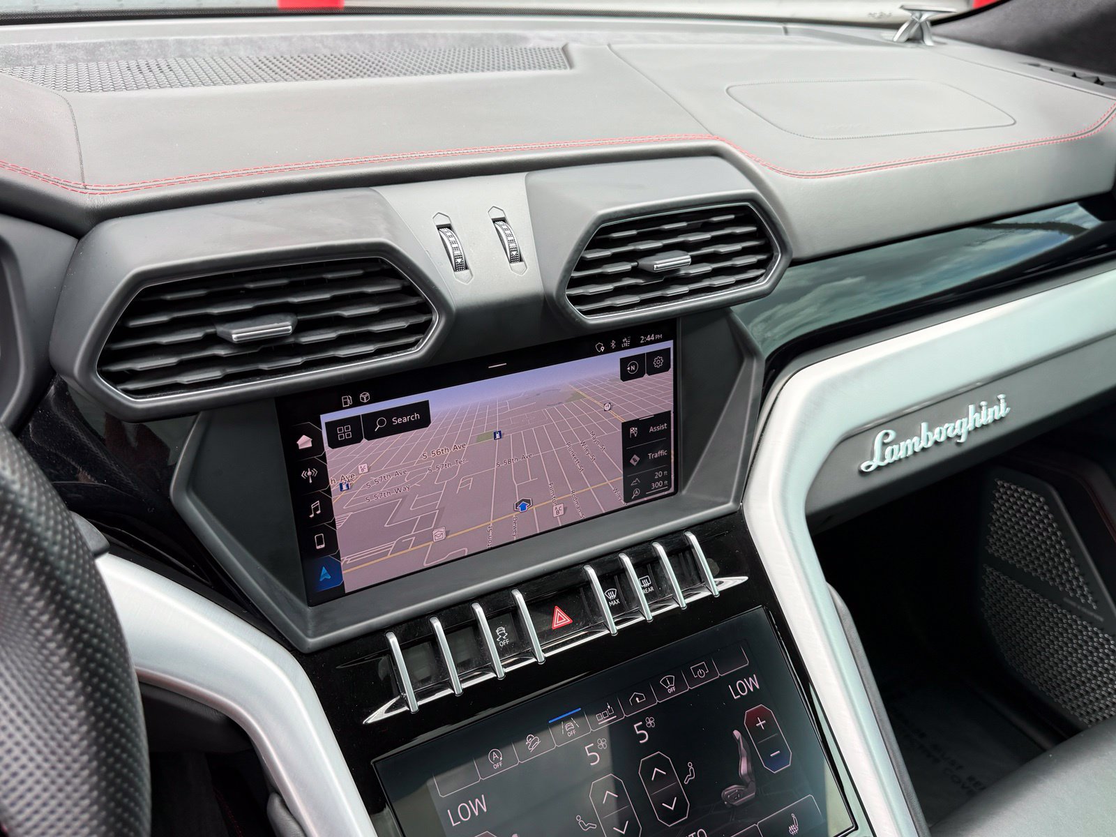 Used 2019 Lamborghini Urus AWD/4WD image 31