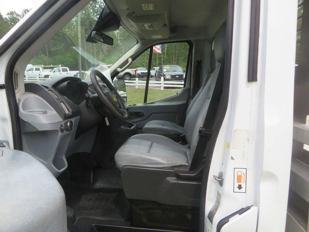 Used 2018 Ford Transit 250 138 RWD image 10