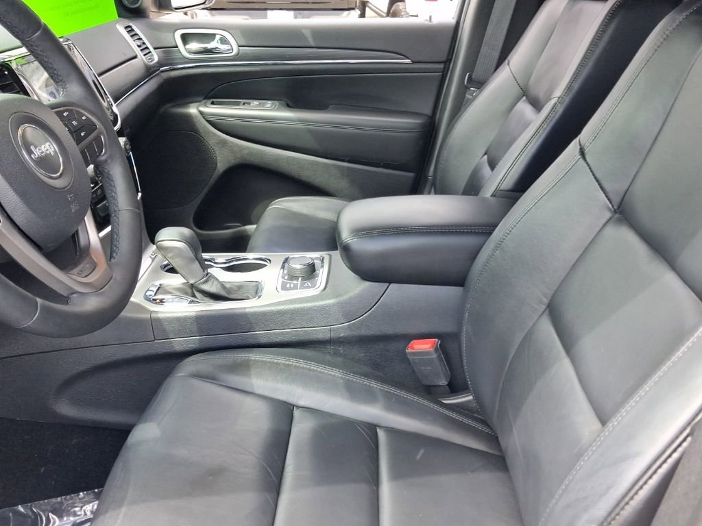 Used 2019 Jeep Grand Cherokee Limited AWD/4WD image 12