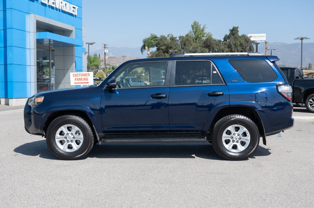 Used 2021 Toyota 4Runner SR5 Premium w/ Wilderness Package (TMS) RWD image 7