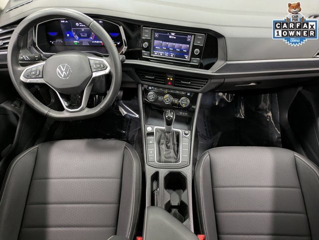 Used 2024 Volkswagen Jetta SE w/ Panoramic Sunroof Package FWD image 27