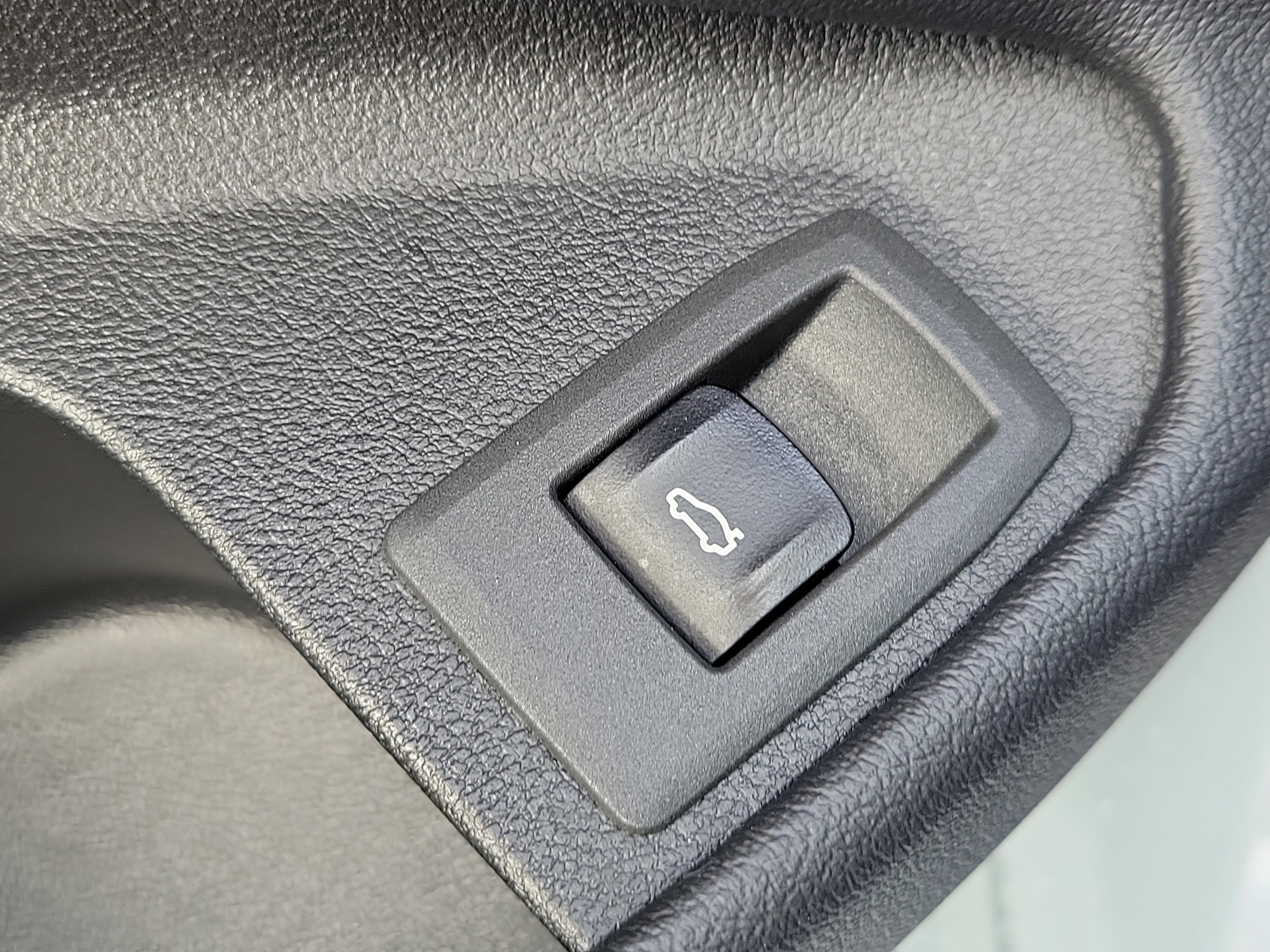 Used 2022 BMW 430i Convertible w/ M Sport Package image 13