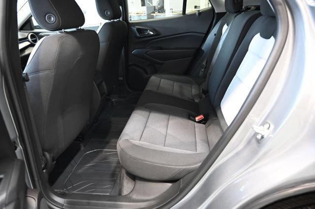 New 2026 Chevrolet Trax LS w/ LS Convenience Package FWD image 11