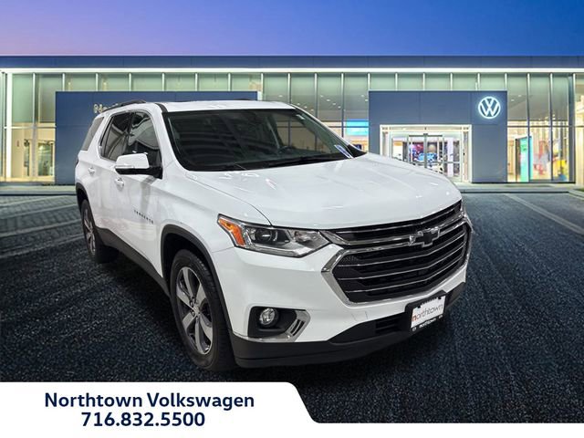Used 2019 Chevrolet Traverse LT w/ LT Premium Package image 2