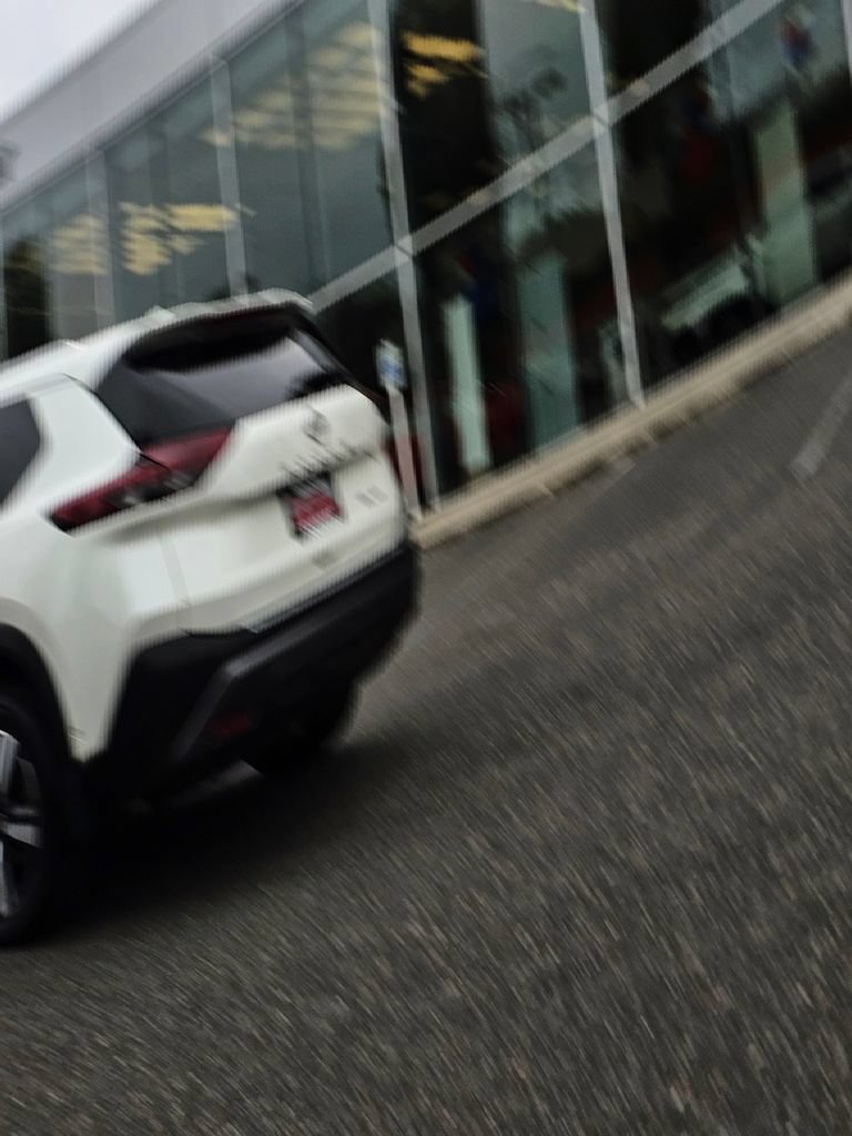 Used 2023 Nissan Rogue SL w/ SL Premium Package AWD/4WD image 7