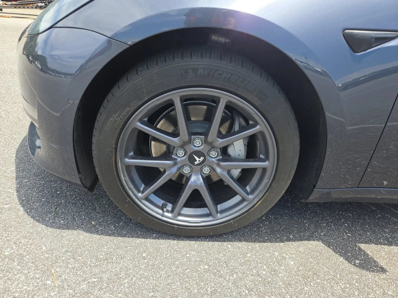 Used 2020 Tesla Model 3 Standard Range Plus RWD image 2