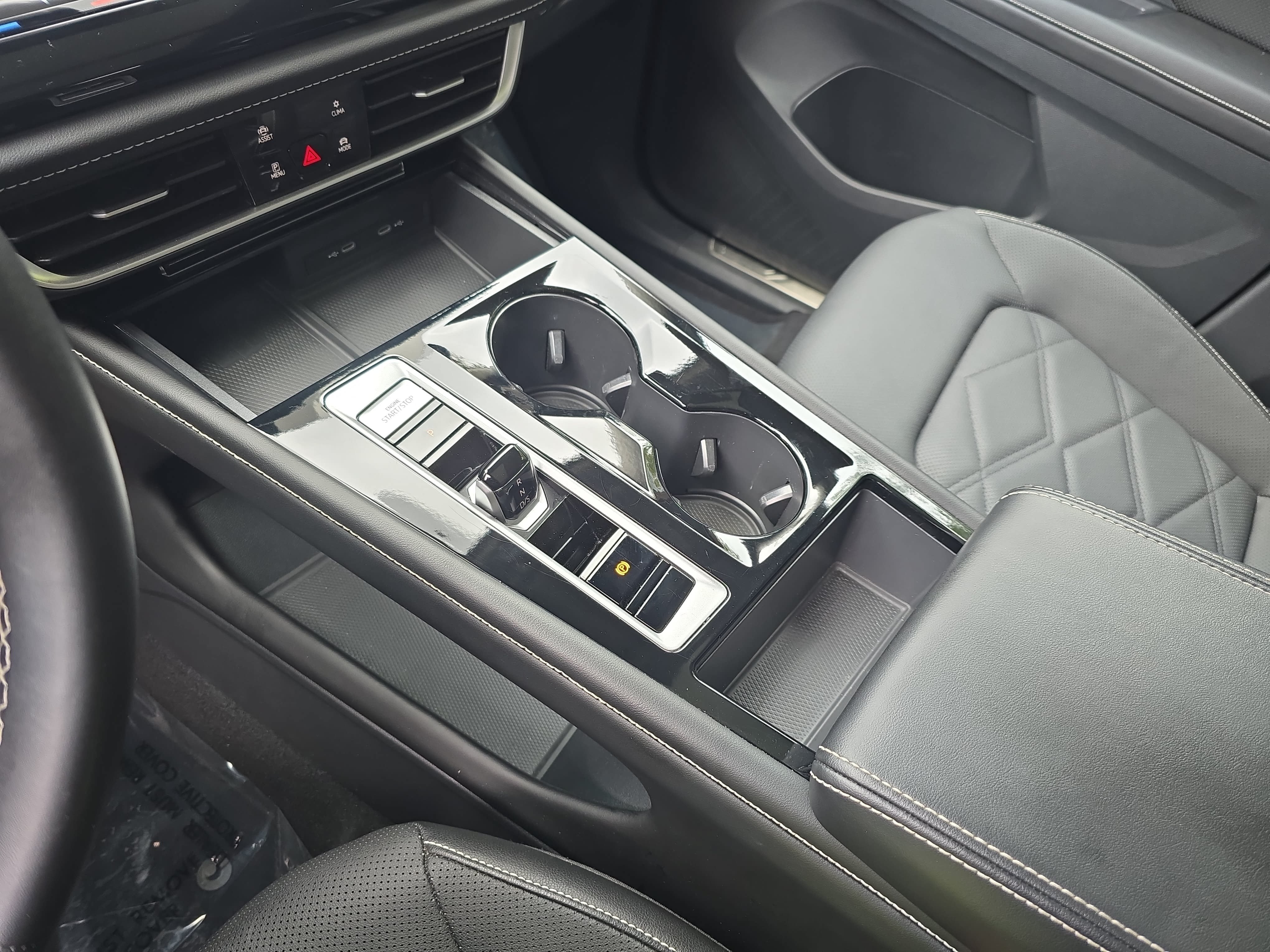 Certified 2024 Volkswagen Atlas SE FWD image 27