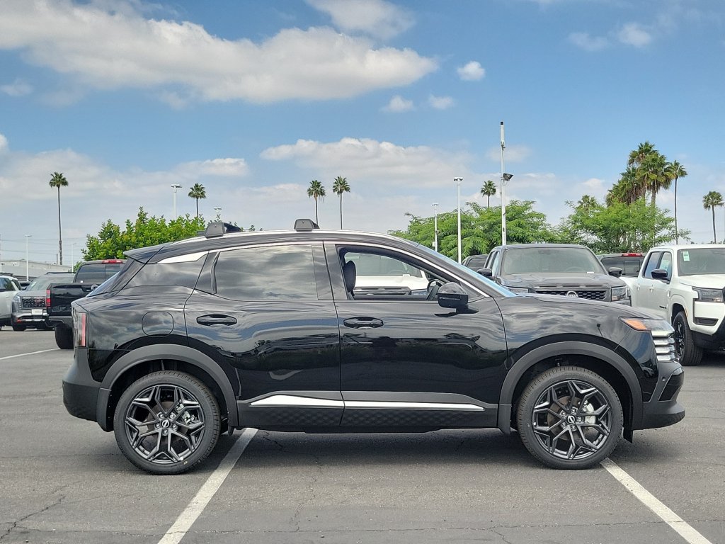 New 2026 Nissan Kicks SR w/ Cold Weather Package AWD/4WD image 5