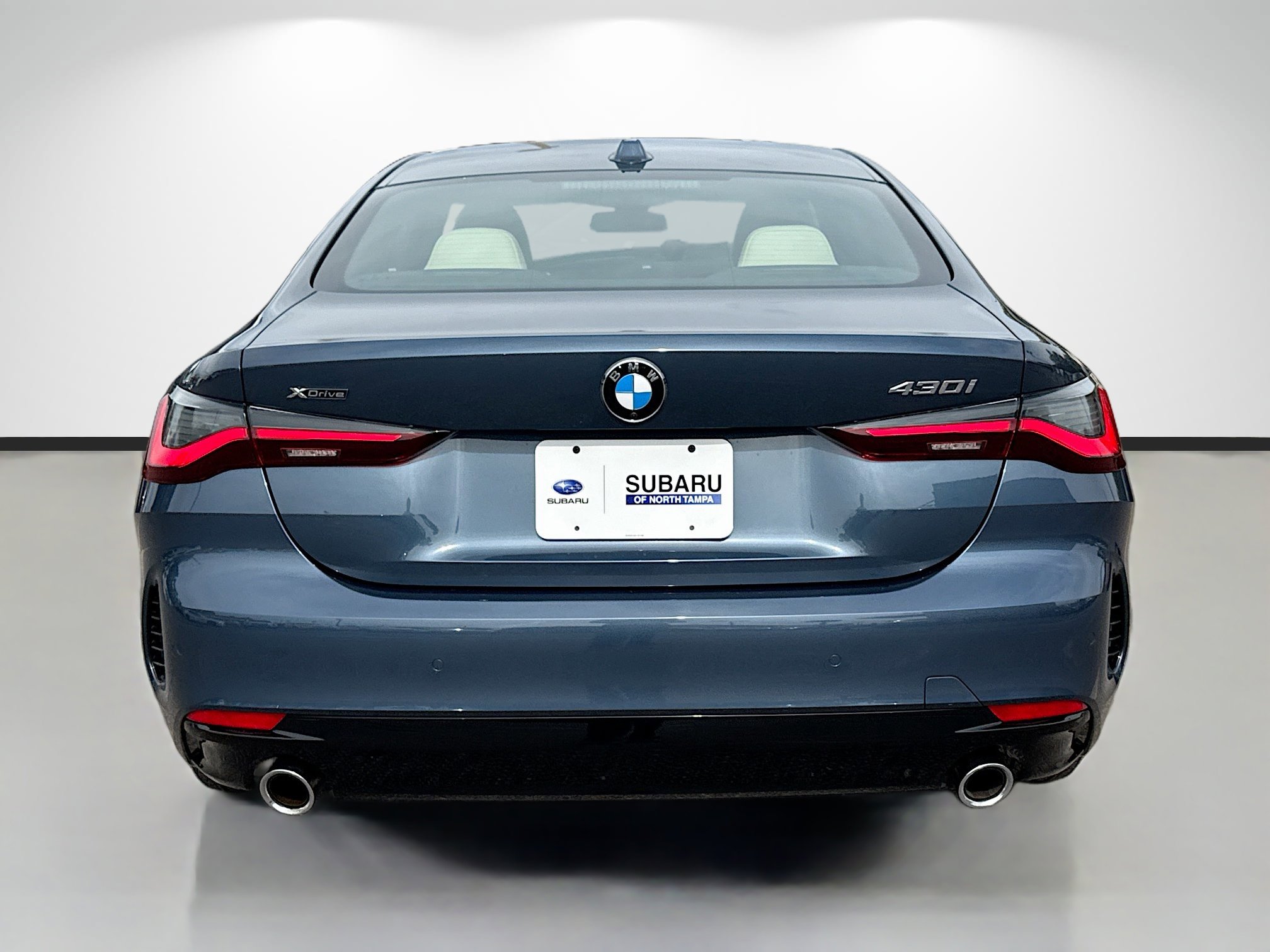 Used 2025 BMW 430i xDrive Coupe w/ Premium Package image 4