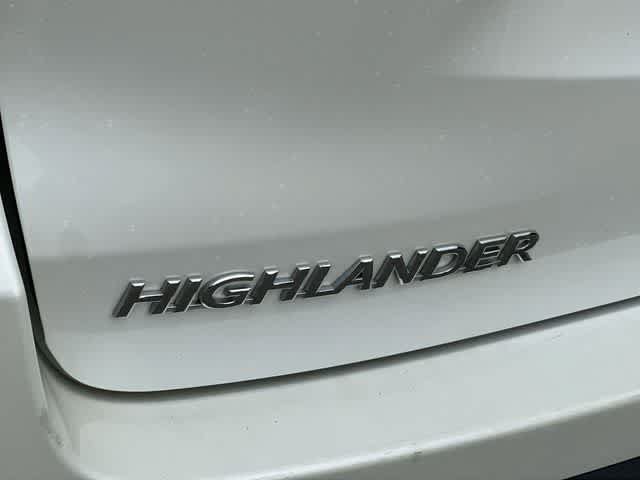 Used 2016 Toyota Highlander XLE AWD/4WD image 29