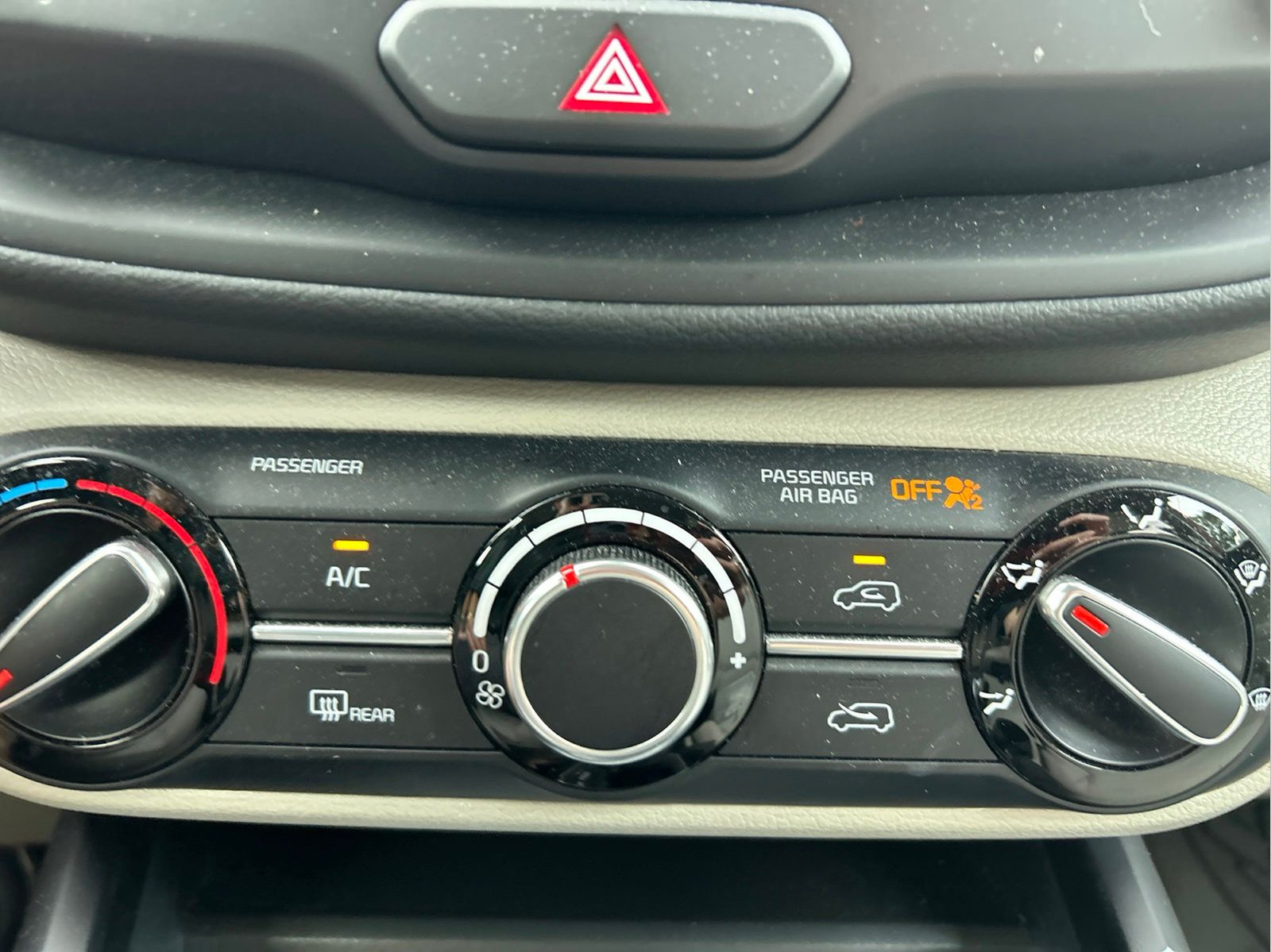 Used 2024 Kia Soul LX w/ Option Group 015 FWD image 30