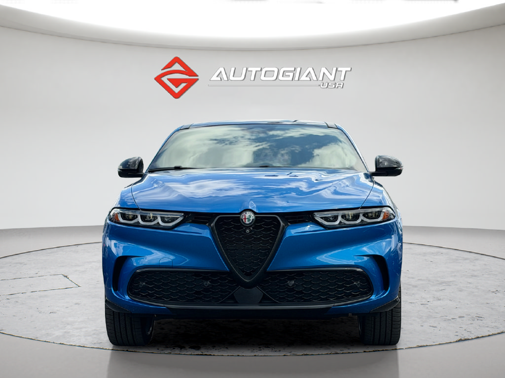 Used 2024 Alfa Romeo Tonale Veloce AWD/4WD image 11