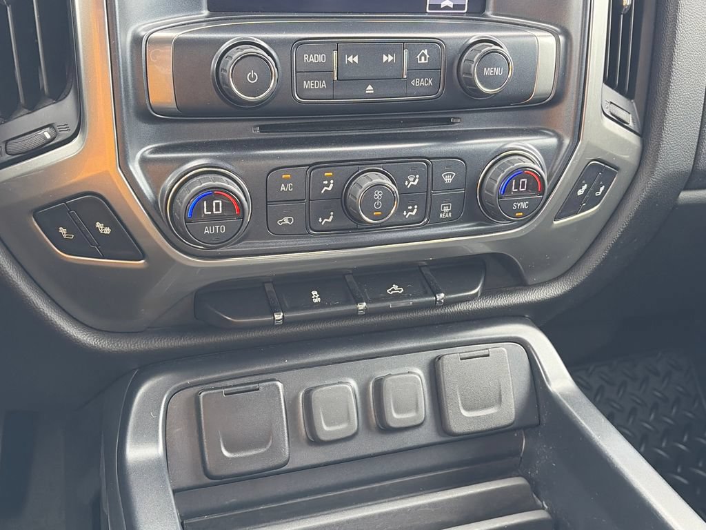 Used 2018 Chevrolet Silverado 1500 LT w/ All Star Edition AWD/4WD image 22