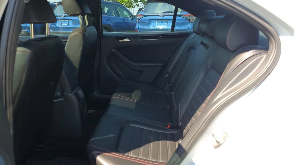 Used 2017 Volkswagen Jetta GLI FWD image 23
