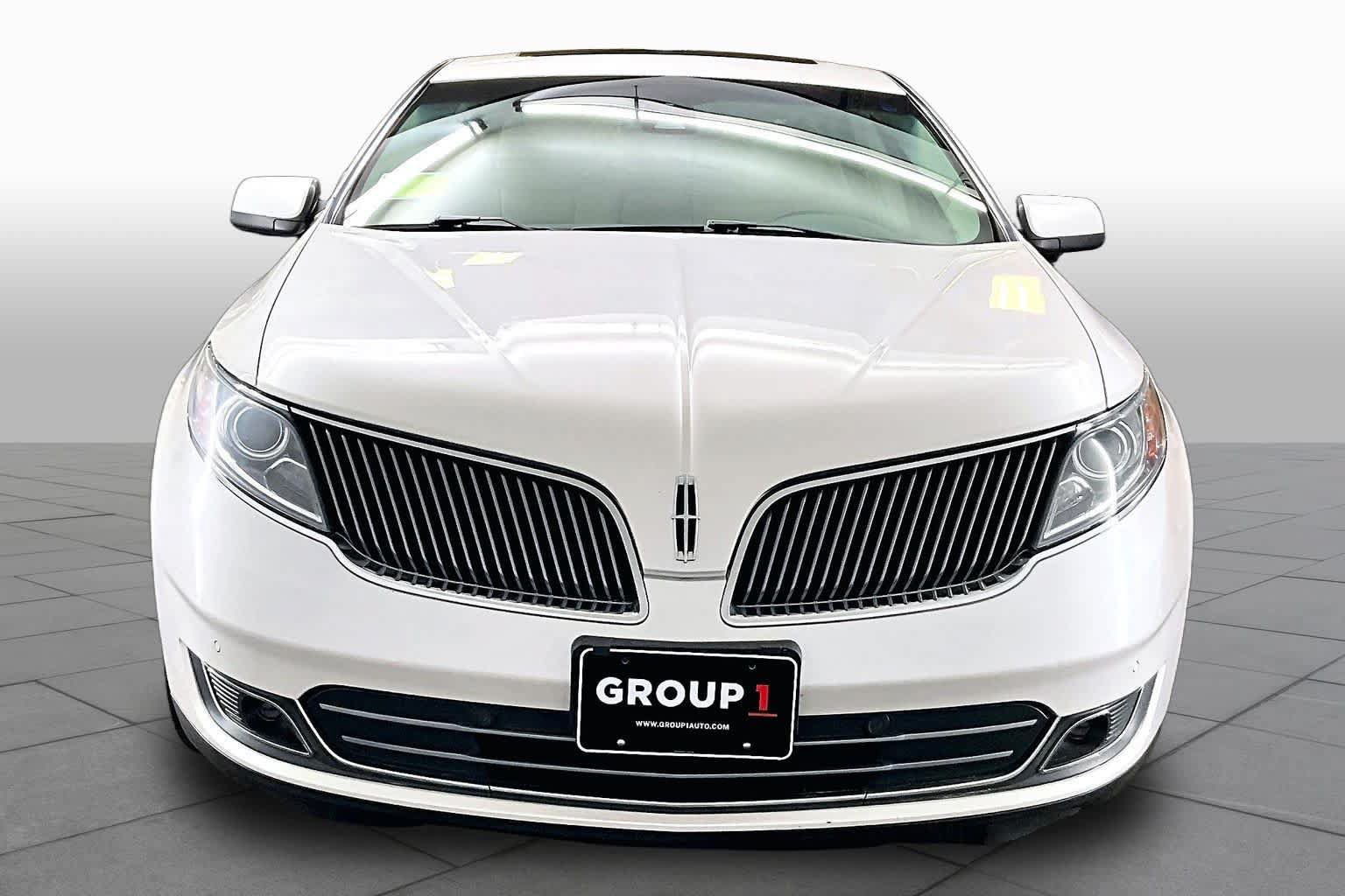Used 2014 Lincoln MKS AWD w/ Equipment Group 101A image 4
