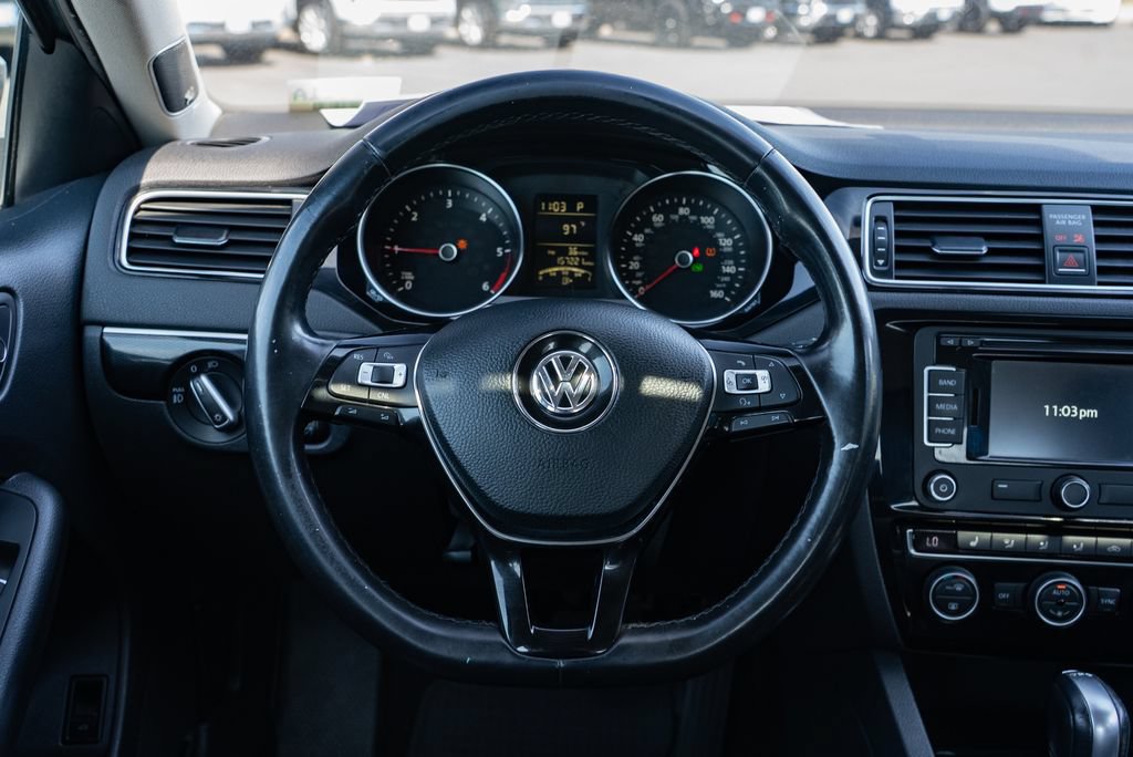 Used 2015 Volkswagen Jetta TDI SEL FWD image 14