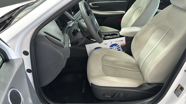 Used 2023 Hyundai Sonata SEL w/ Preferred Accessory Package FWD image 11