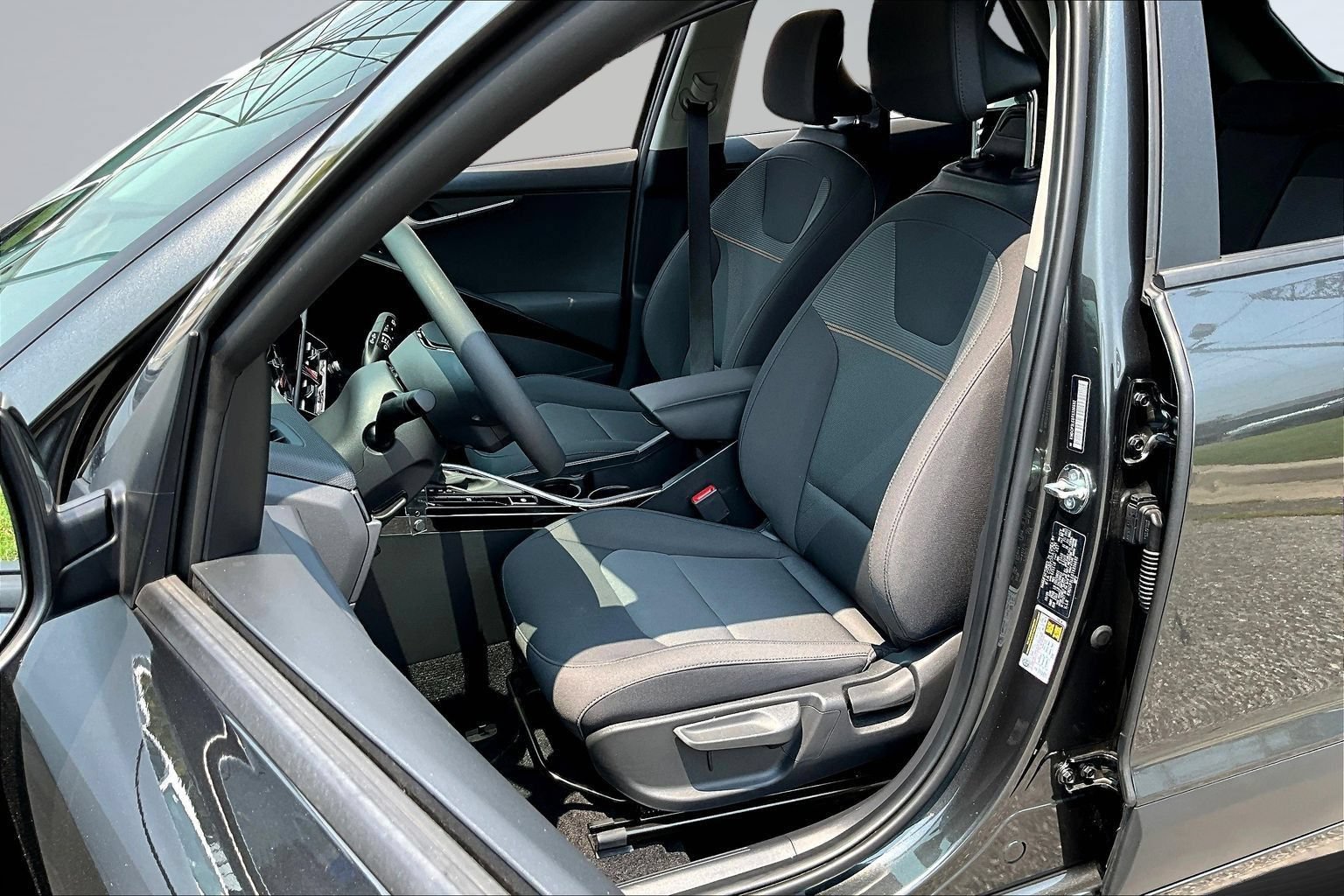 Used 2026 Kia Niro LX FWD image 18