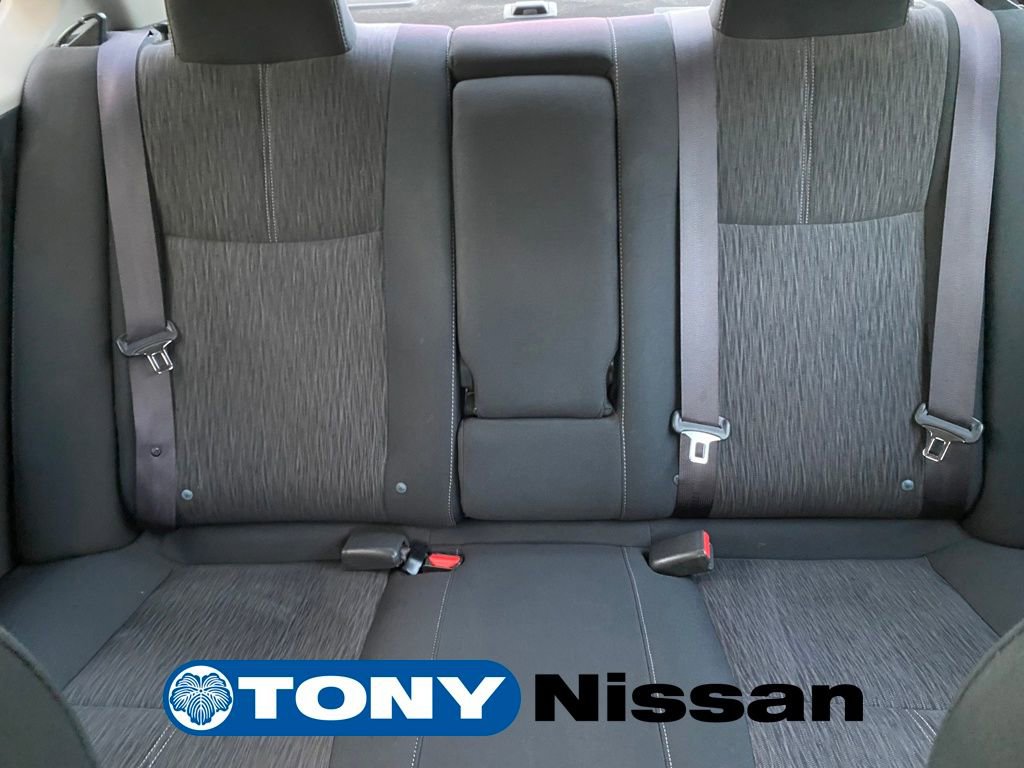 Used 2015 Nissan Sentra SV image 18