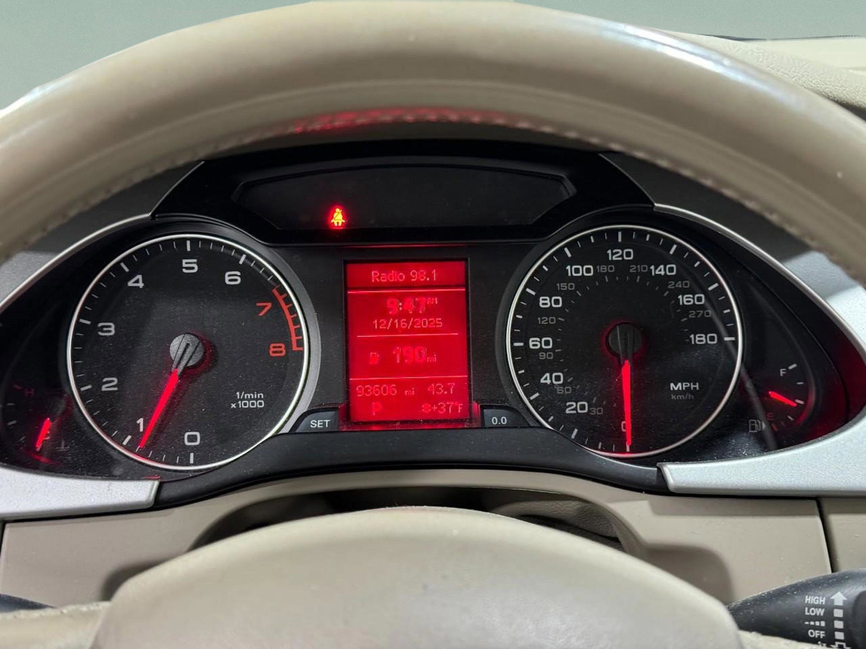 Used 2012 Audi A4 2.0T Premium w/ Convenience Pkg image 33