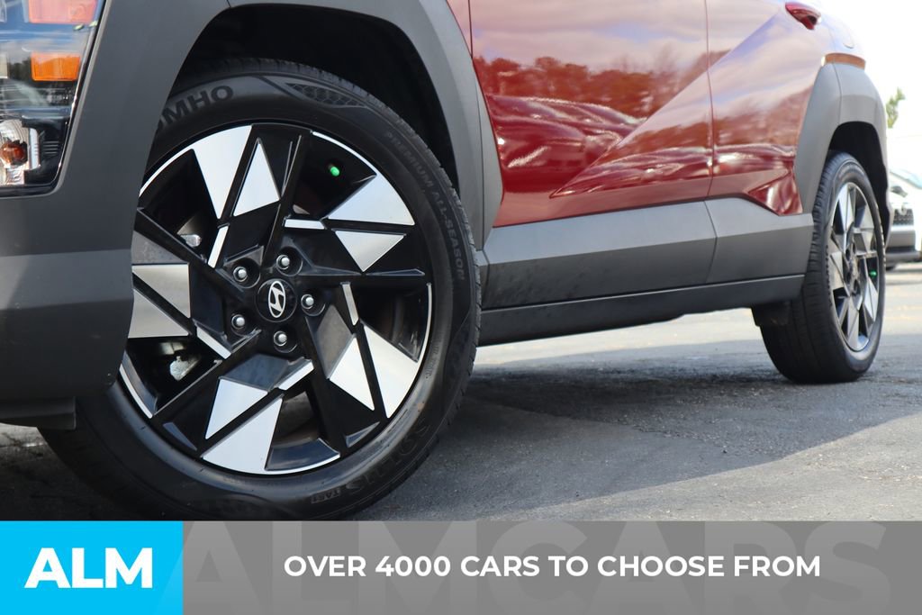 Used 2025 Hyundai Kona SEL image 3