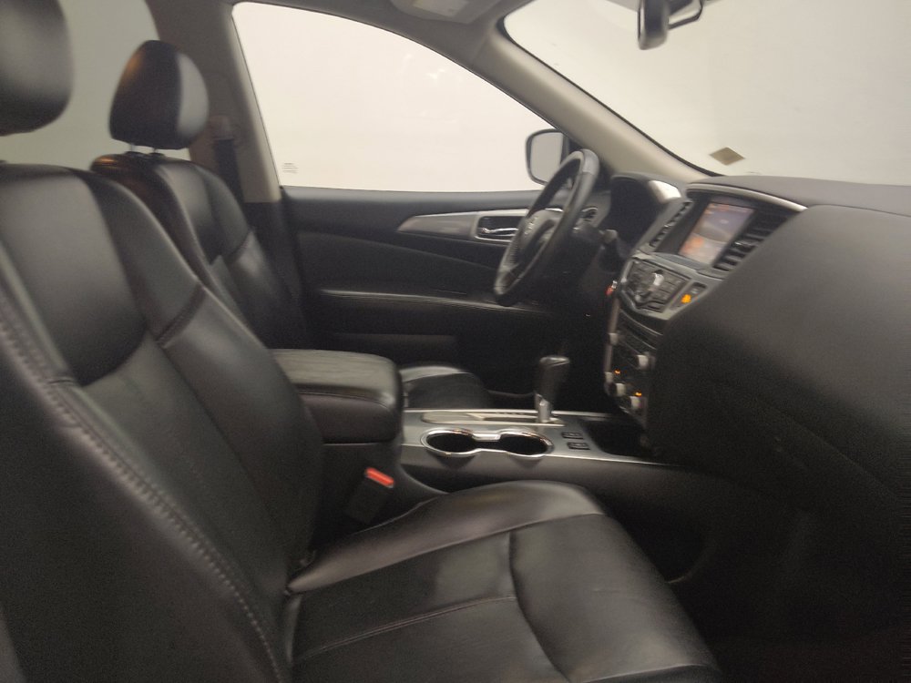 Used 2019 Nissan Pathfinder SL FWD image 21