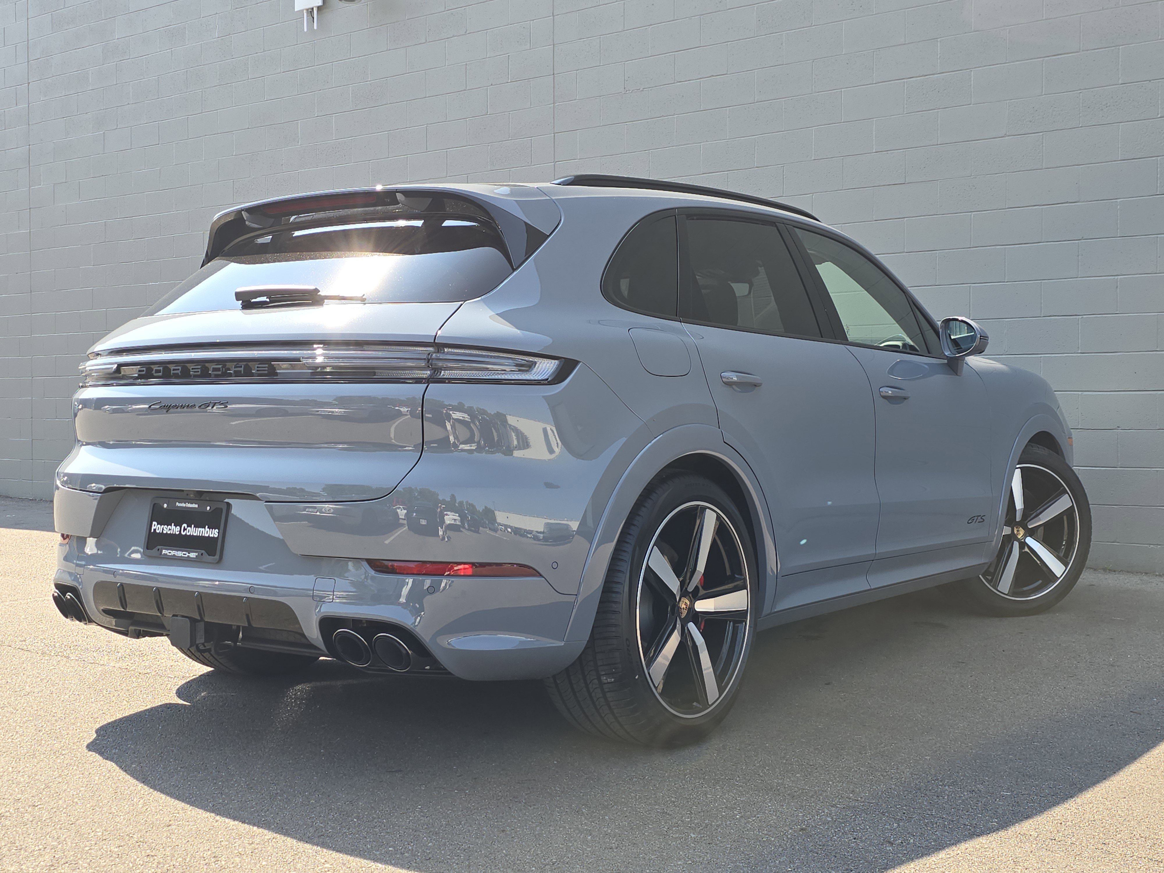 New 2025 Porsche Cayenne GTS image 9