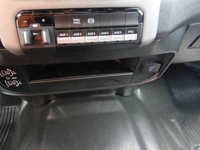 Used 2024 RAM 3500 Tradesman w/ Safety Group image 42