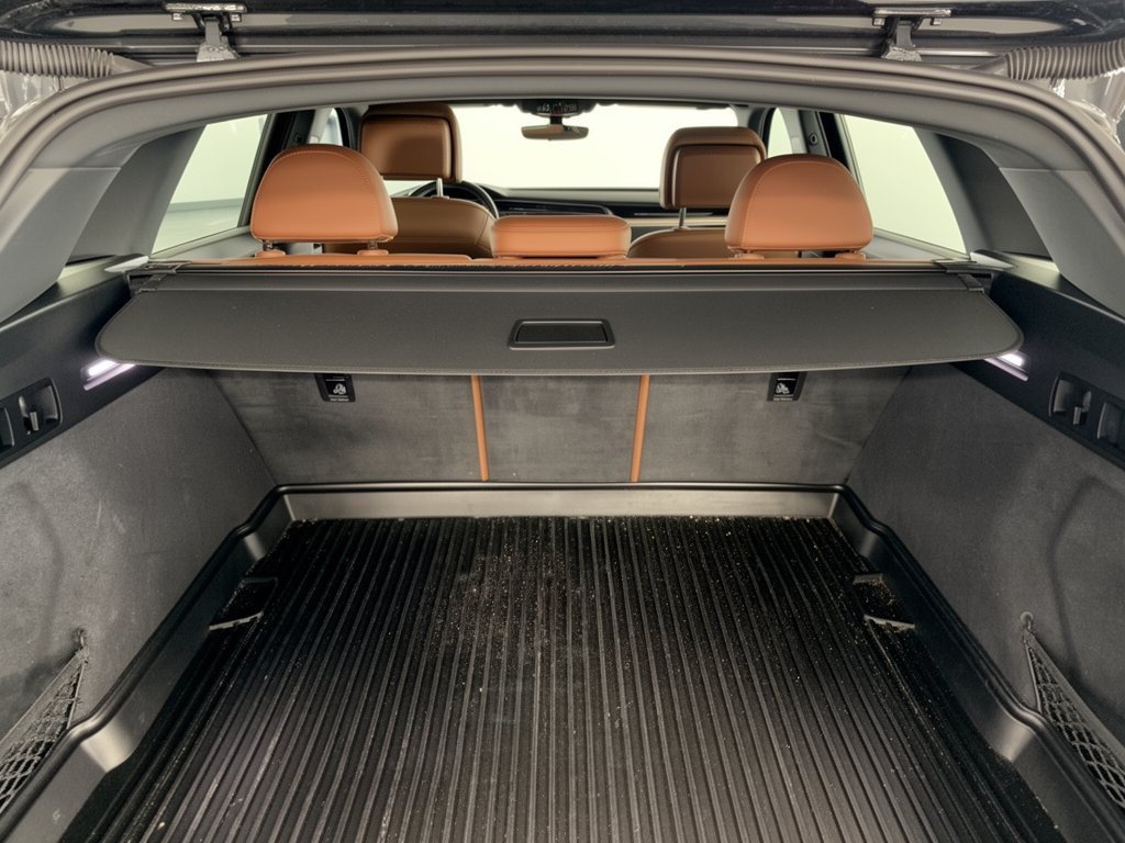 Certified 2024 Audi Q8 e-tron Premium Plus AWD/4WD image 28