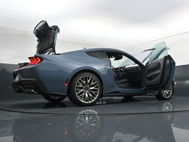 Used 2025 Ford Mustang GT Premium RWD image 39