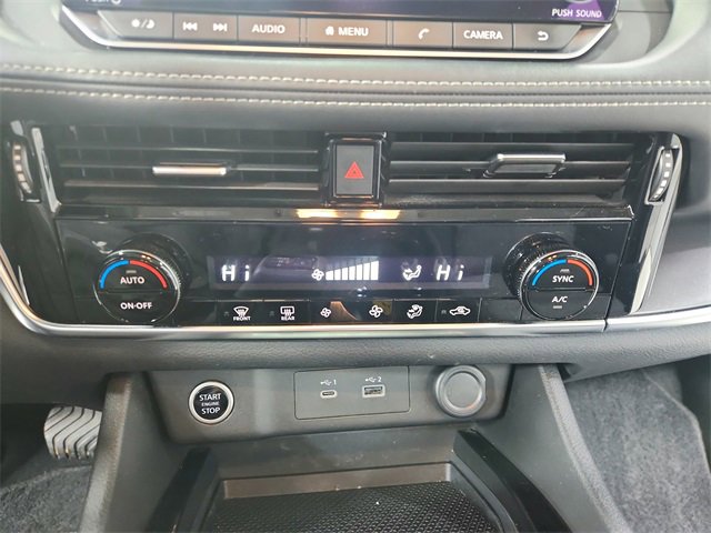 Used 2022 Nissan Rogue SV image 29