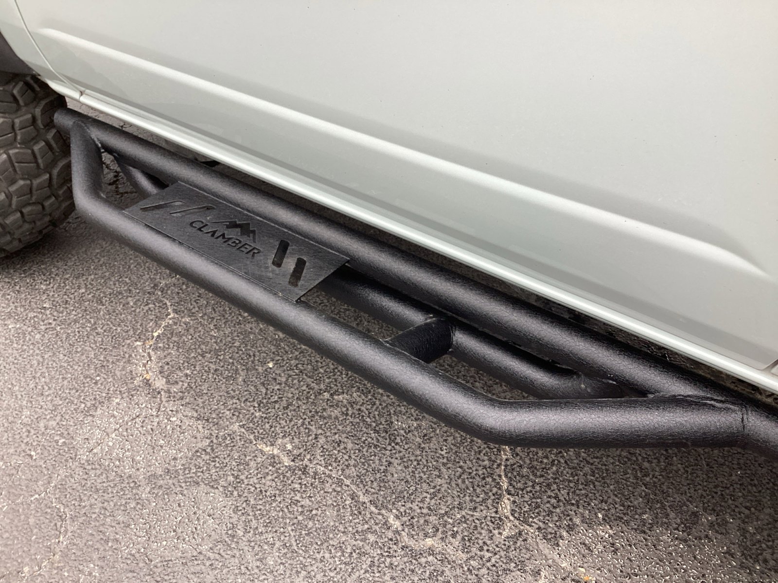 Used 2023 Ford Bronco Badlands image 16