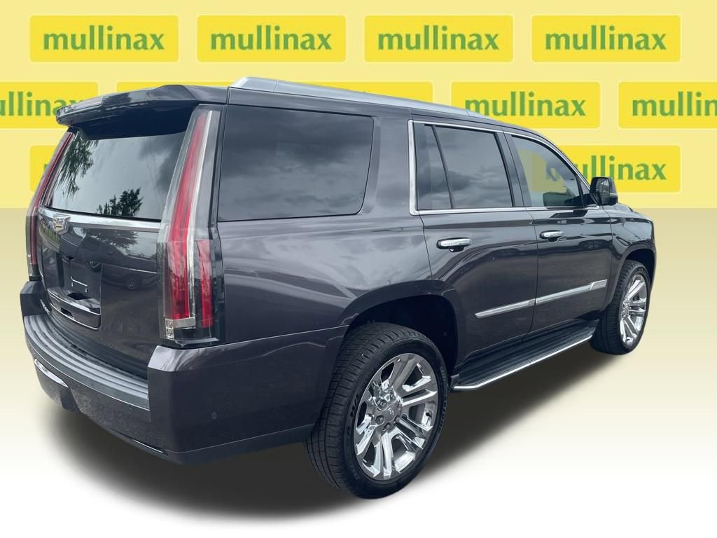 Used 2018 Cadillac Escalade Premium Luxury RWD image 11