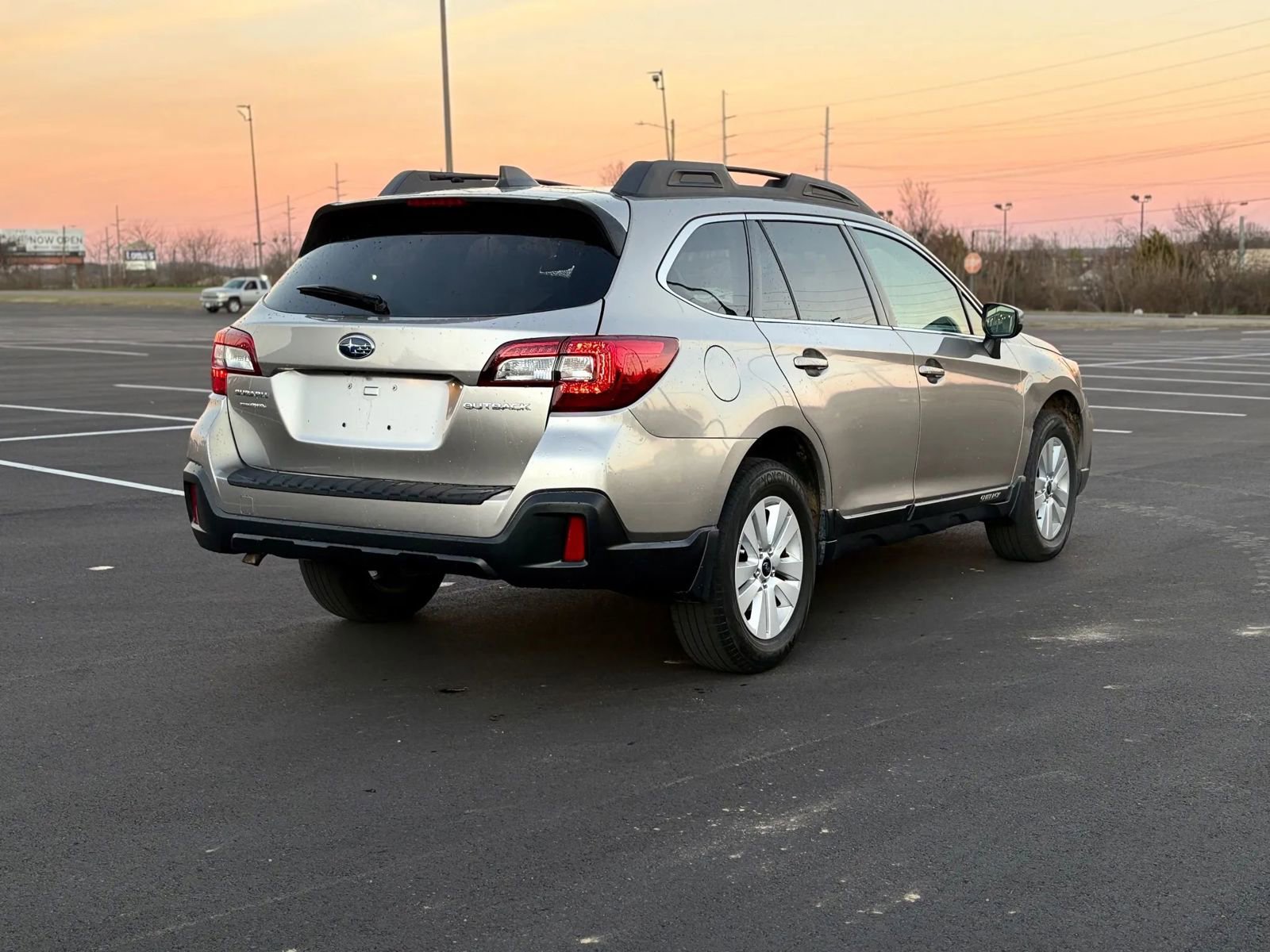 Used 2019 Subaru Outback 2.5i Premium image 5
