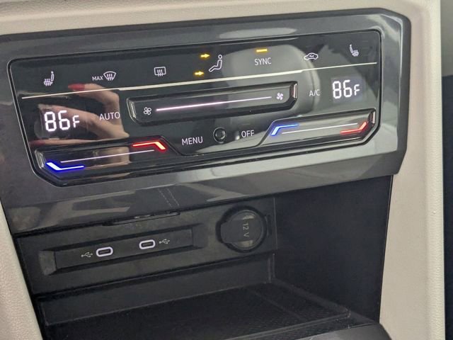 Used 2024 Volkswagen Tiguan SE image 23