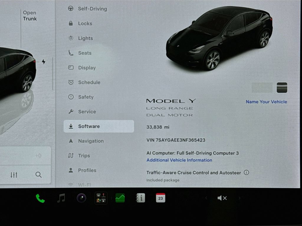 Used 2022 Tesla Model Y Long Range AWD/4WD image 11