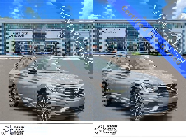 Used 2020 Volkswagen Jetta SE w/ SE Cold Weather Package