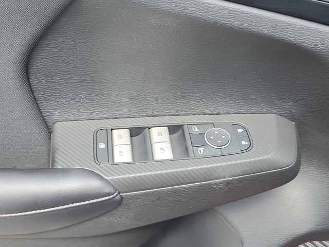 Used 2024 Mitsubishi Outlander ES FWD image 18