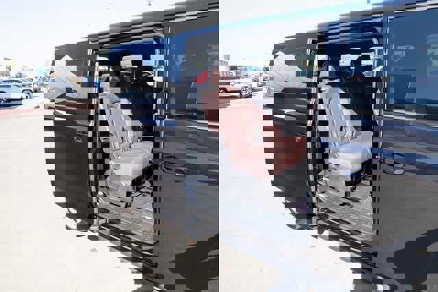 New 2025 Volkswagen ID. Buzz Pro S image 12