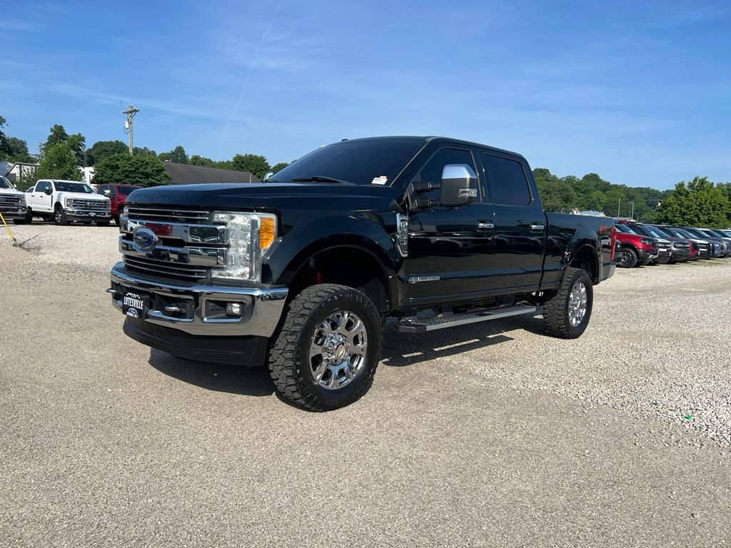 Used 2017 Ford F250 Lariat w/ Lariat Ultimate Package AWD/4WD image 4